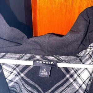 Black and white plaid casual jacket with hood.